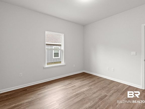 4th image of 126 Millet Ave