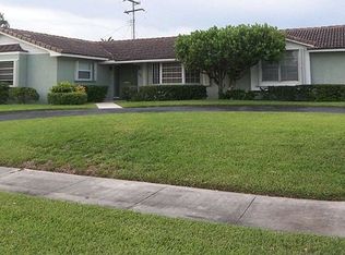 101 Cruiser Rd S, North Palm Beach, FL 33408