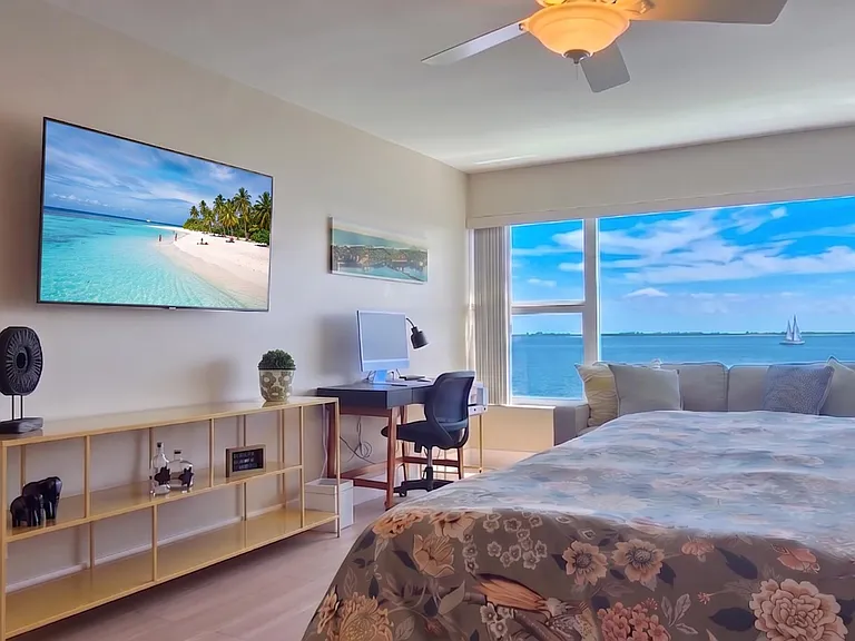 60 Yacht Club Dr #405 — Photo 16