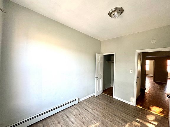 3rd image of 398 Baldwin Ave #2A