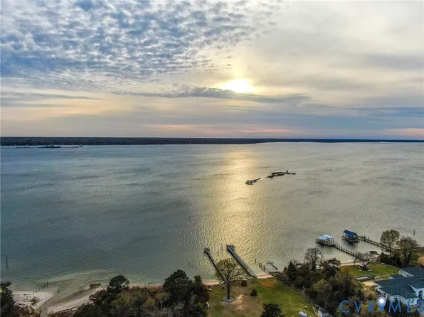 (undisclosed Address), Hayes, VA 23072