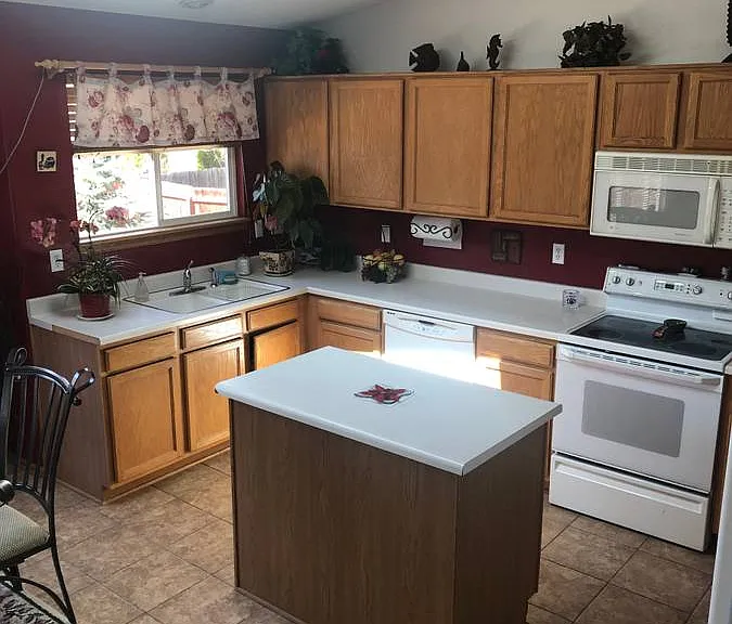12545 Winona Ct — Photo 8