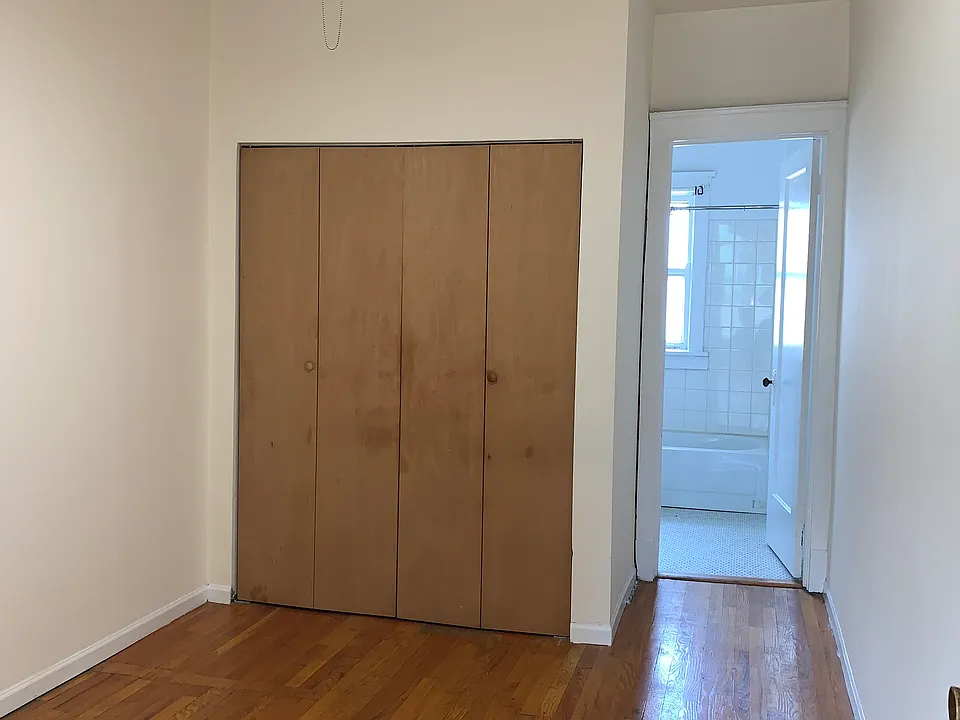 2322 W Wilson Ave #3W