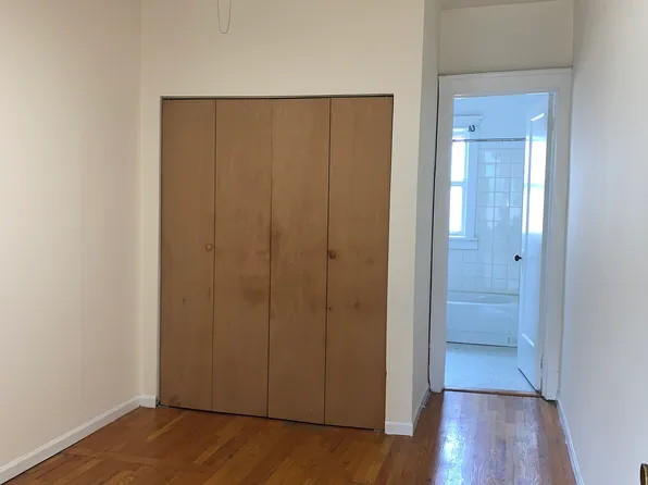2322 W Wilson Ave #3W, Chicago, IL 60625