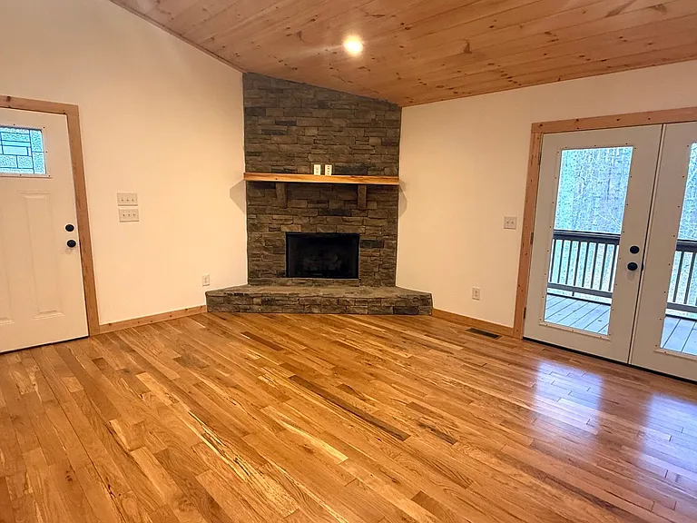 1335 Sandy Gap Rd — Photo 4