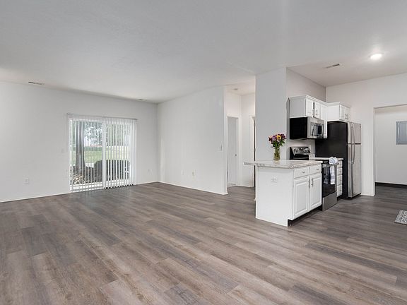 3rd image of 3313 W Mount Hope Ave #51