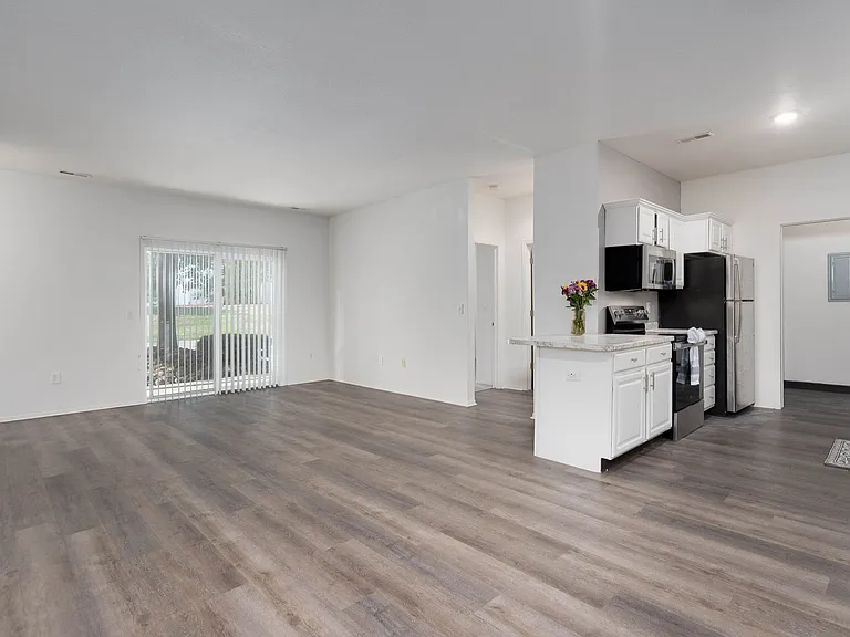 Summerhill Estates Apartments — Photo 3