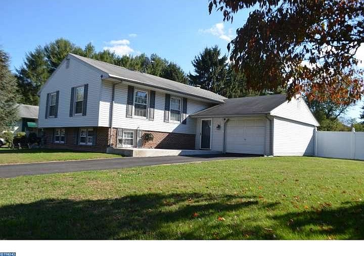 1st image of 102 Garwood Dr