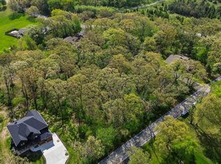 9117 Colfax St, Crown Pt, IN 46307