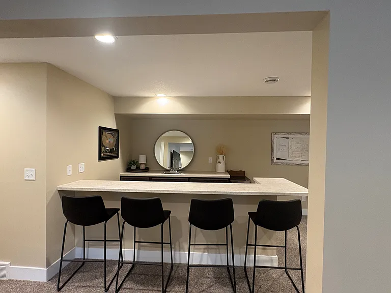 5701 Hertz Dr — Photo 5