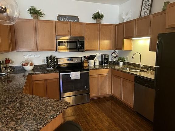 5th image of 6330 W Greenfield Ave APT 203