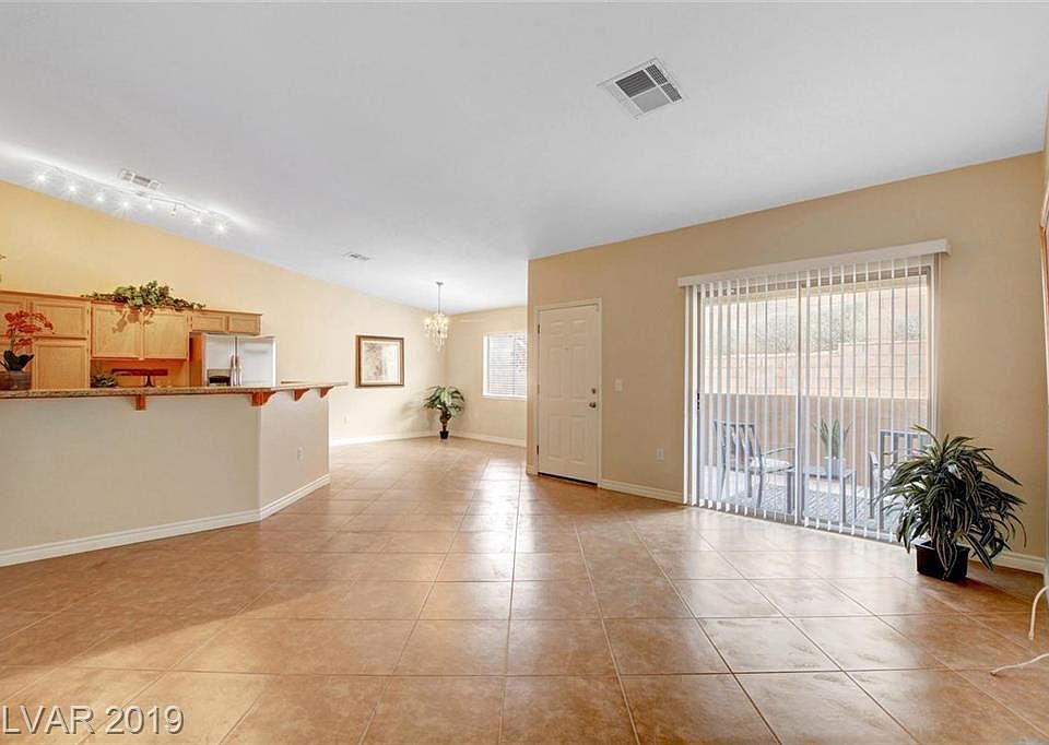 1st image of 2050 N Los Feliz St #175