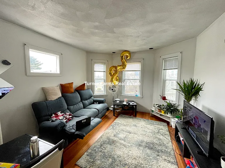 26 Union St #2R — Photo 3