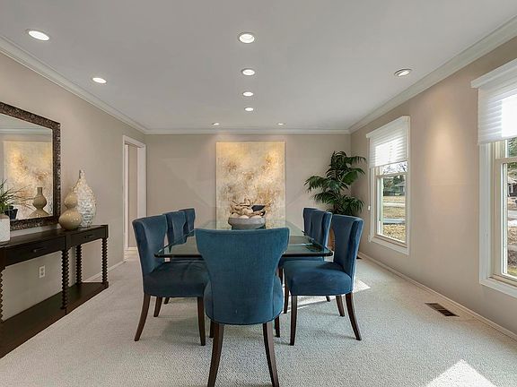 3rd image of 12601 Royal Manor Dr