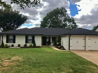 2105 Crestline Dr, Duncan, OK 73533