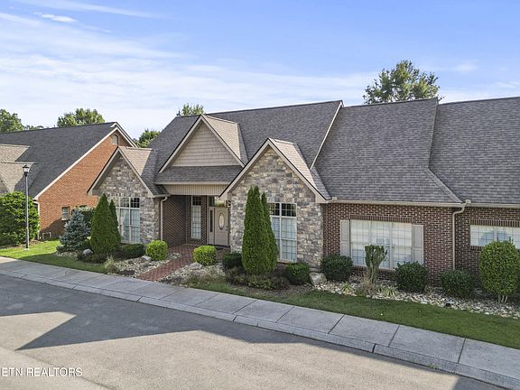 4th image of 411 Savannah Village Dr