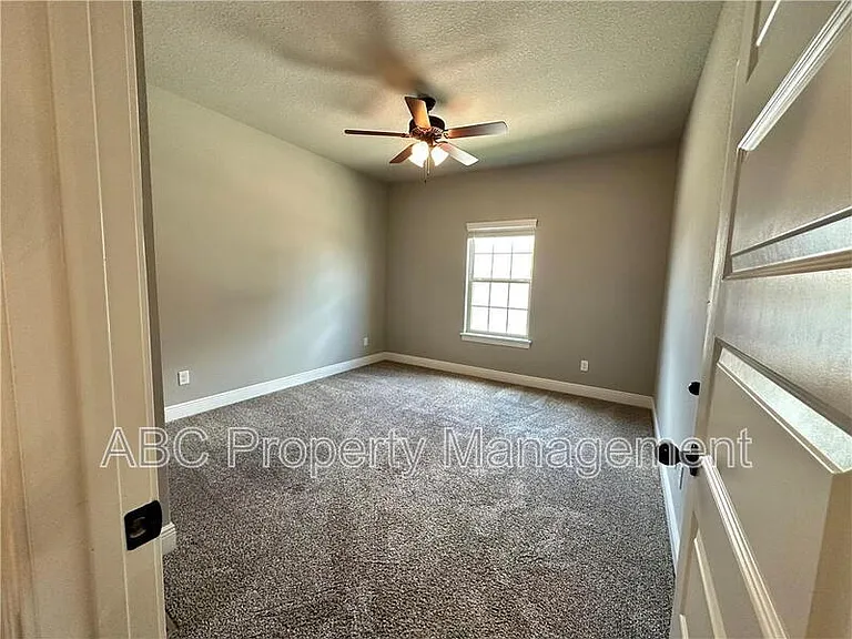 3819 W Maclura Way — Photo 5