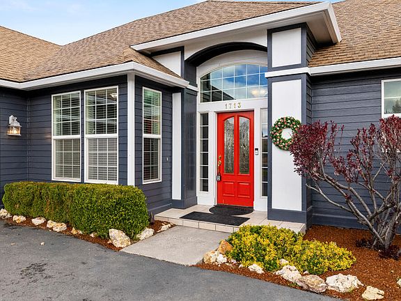 3rd image of 1713 Harmony Ln