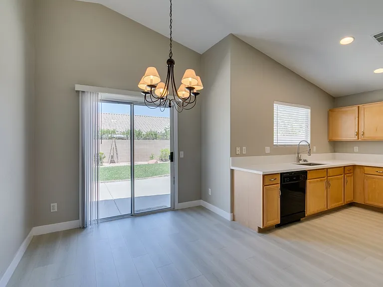 10342 Spider Rock Ave — Photo 2