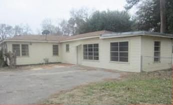 5th image of 1209 E Neches St