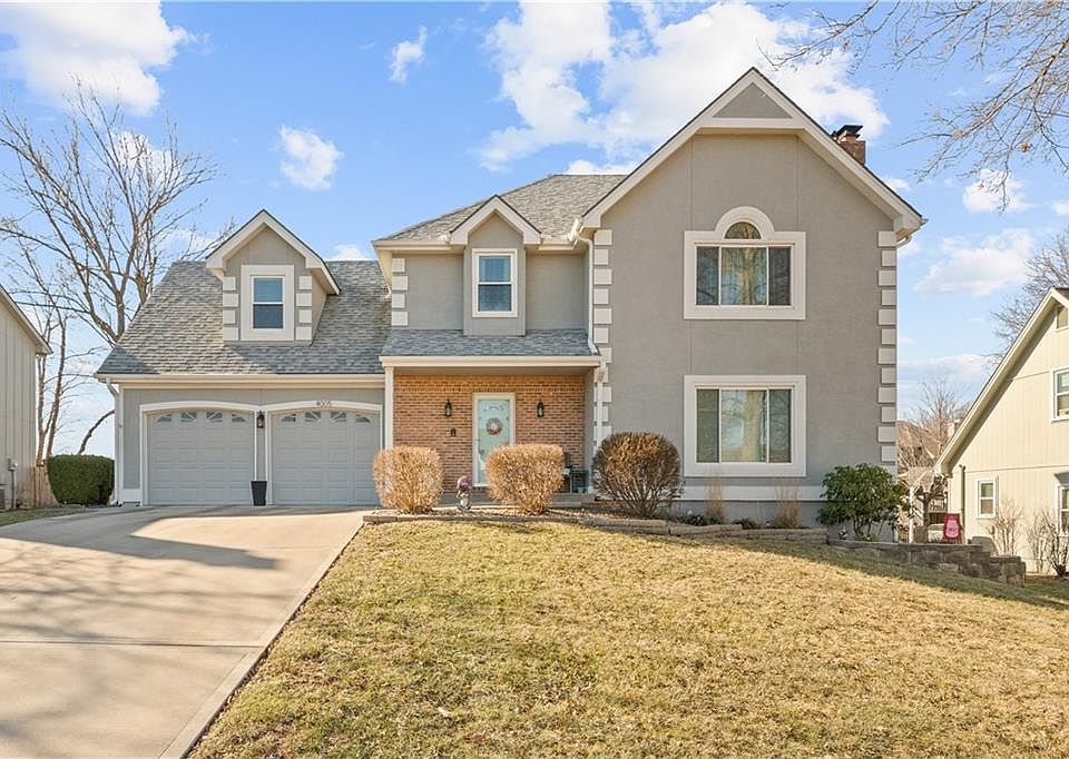 1st image of 4005 NE Shady Lane Dr