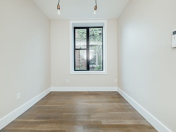3rd image of 358 Irving Ave #2H