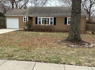 8637 Floyd St, Overland Park, KS 66212