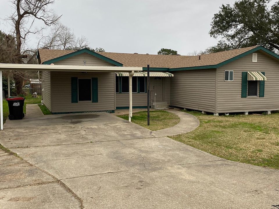 1st image of 204 Broussard Ave