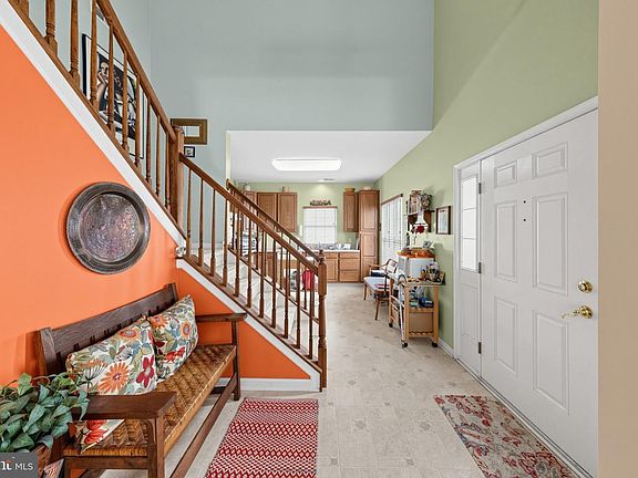 5th image of 232 Gladstone Way