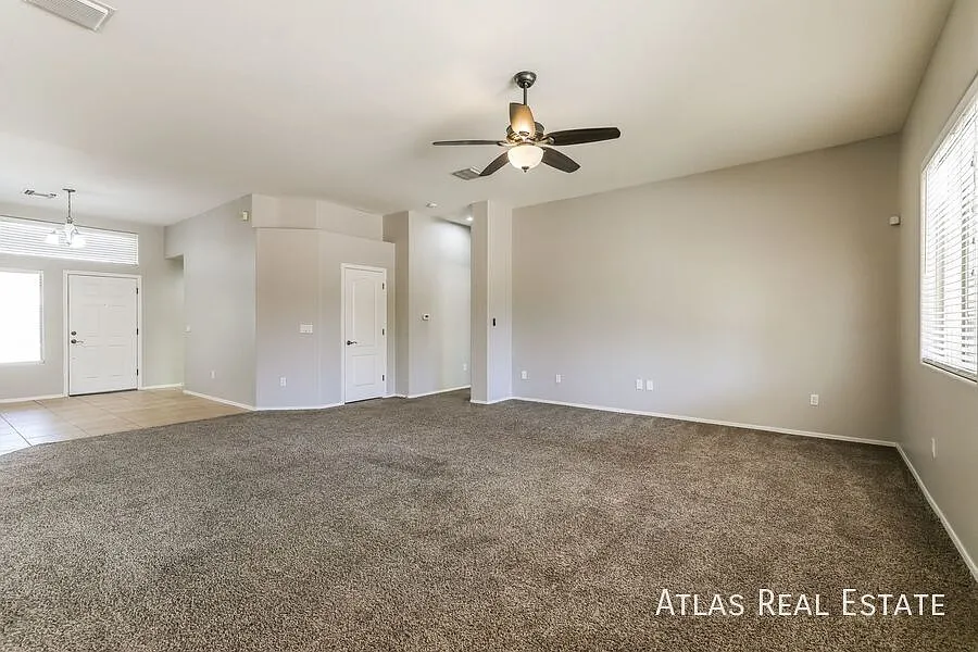 Beautiful 3 Bedroom — Photo 2
