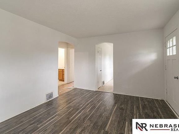 5th image of 5715 N St
