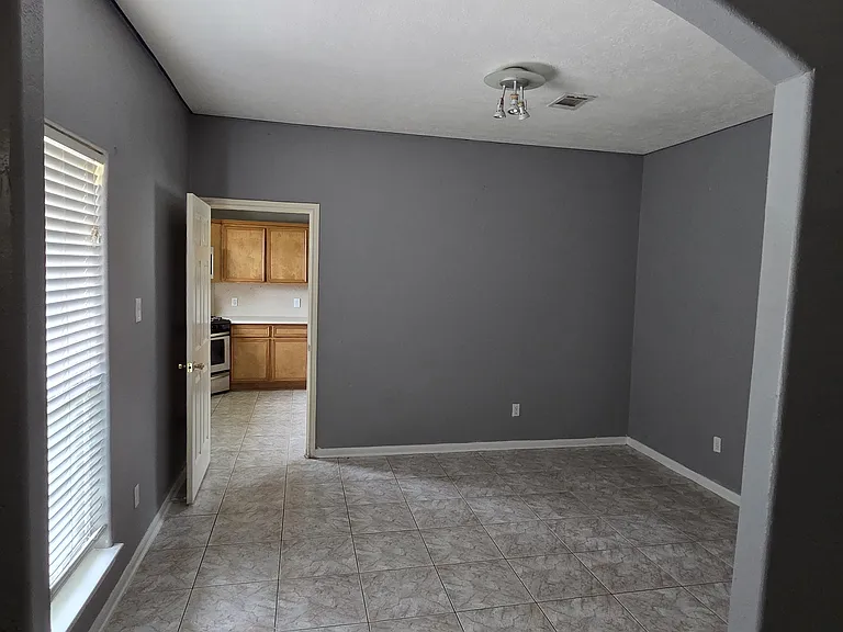 9907 Golden Glen Dr — Photo 4