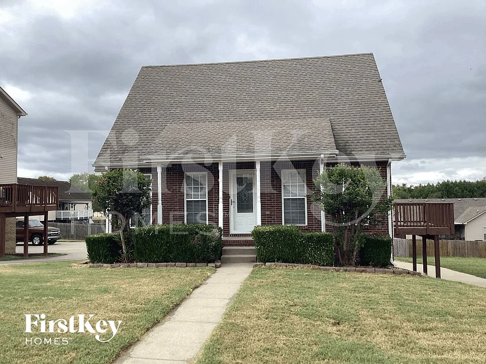644 Foxfield Dr