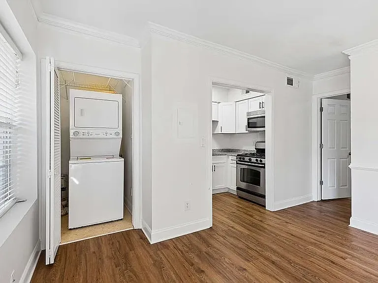 6980 Roswell Rd #C13 — Photo 6