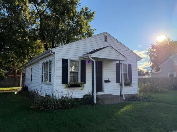 909 E Lawrence St, Mishawaka, IN 46545