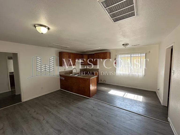 349 S Ashford Ave — Photo 14