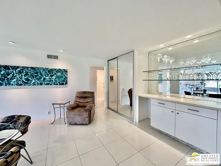 197 Desert Lakes Dr — Photo 14