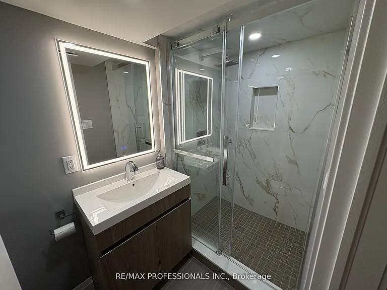 19 Elmbrook Cres #LOWER — Photo 16