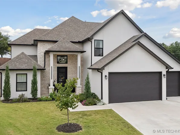 9248 E 80th Pl, Tulsa, OK 74133