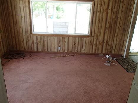 5th image of 219 Center Ave