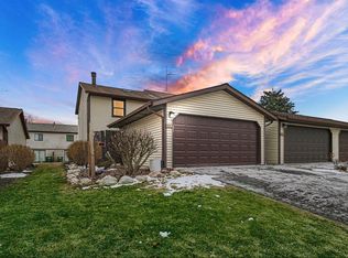 2006 Yorktowne Dr, Valparaiso, IN 46383