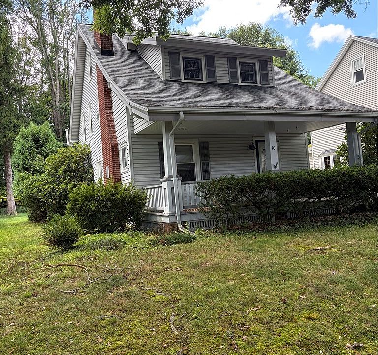 1st image of 10 E Clyde Ave N