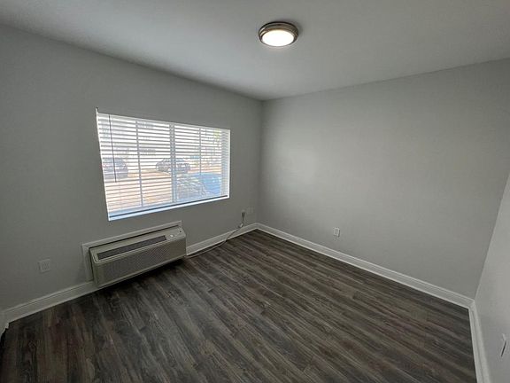 4th image of 8411 Byron Ave Unit 16-8411-16