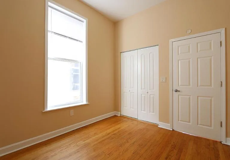 817 S Laflin St #2F — Photo 12