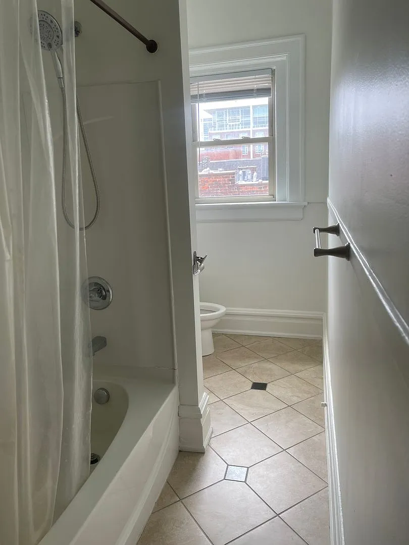 1207 North High Street — Photo 4