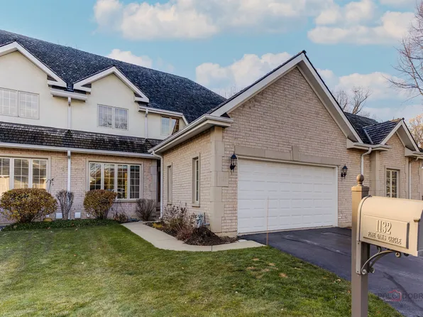 1132 Pine Oaks Cir #1132, Lake Forest, IL 60045