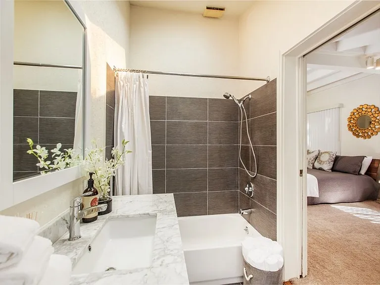 1018 Kealaolu Ave — Photo 11