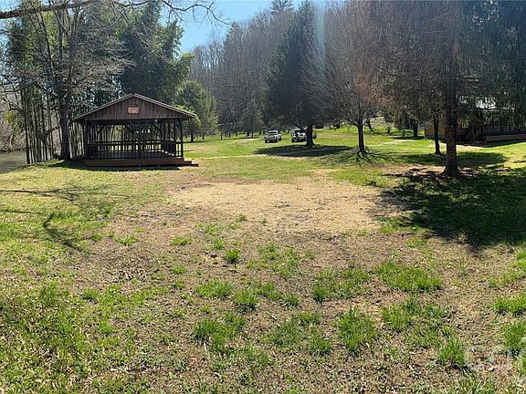 5th image of 893 Carnes Rd