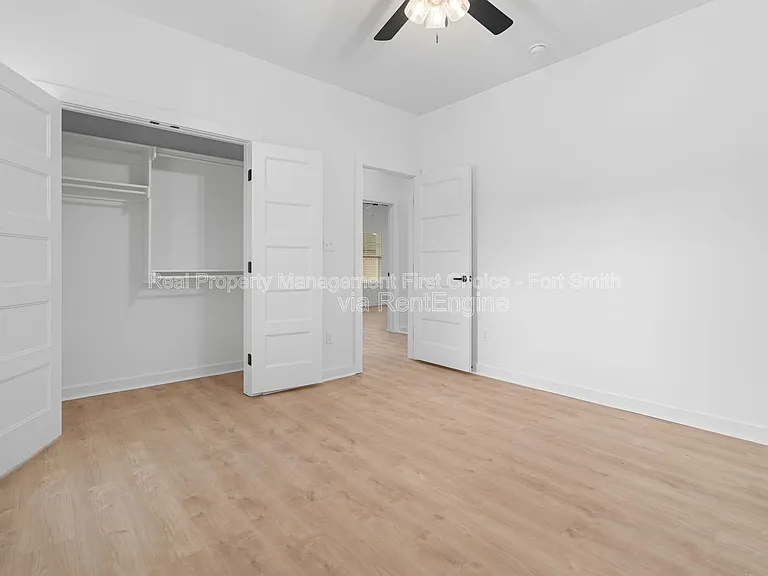 8900 Cambria Cir #B — Photo 17