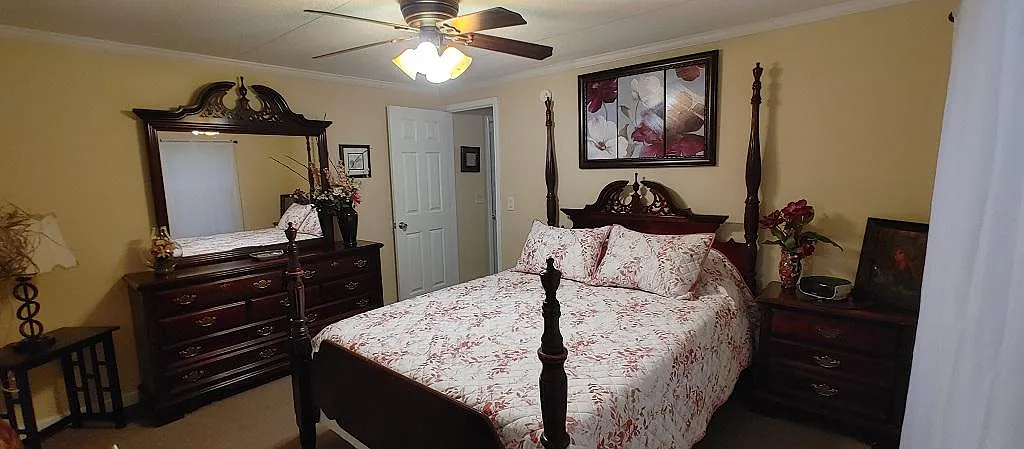 576 Lovejoy Rd — Photo 3